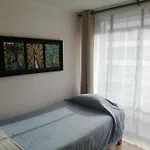 Habitacion Con Bano Privado En Arriendo Por Noches, No Se Arrienda Todo El Apartamento, El Anunciante Vive Aqui