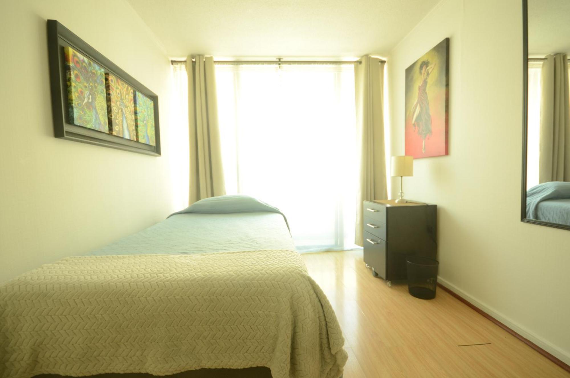 Bed and breakfast Con Bano Privado En Arriendo Por Noches, No Se Arrienda Todo El Apartamento, El Anunciante Vive Aqui Santiago de Chile